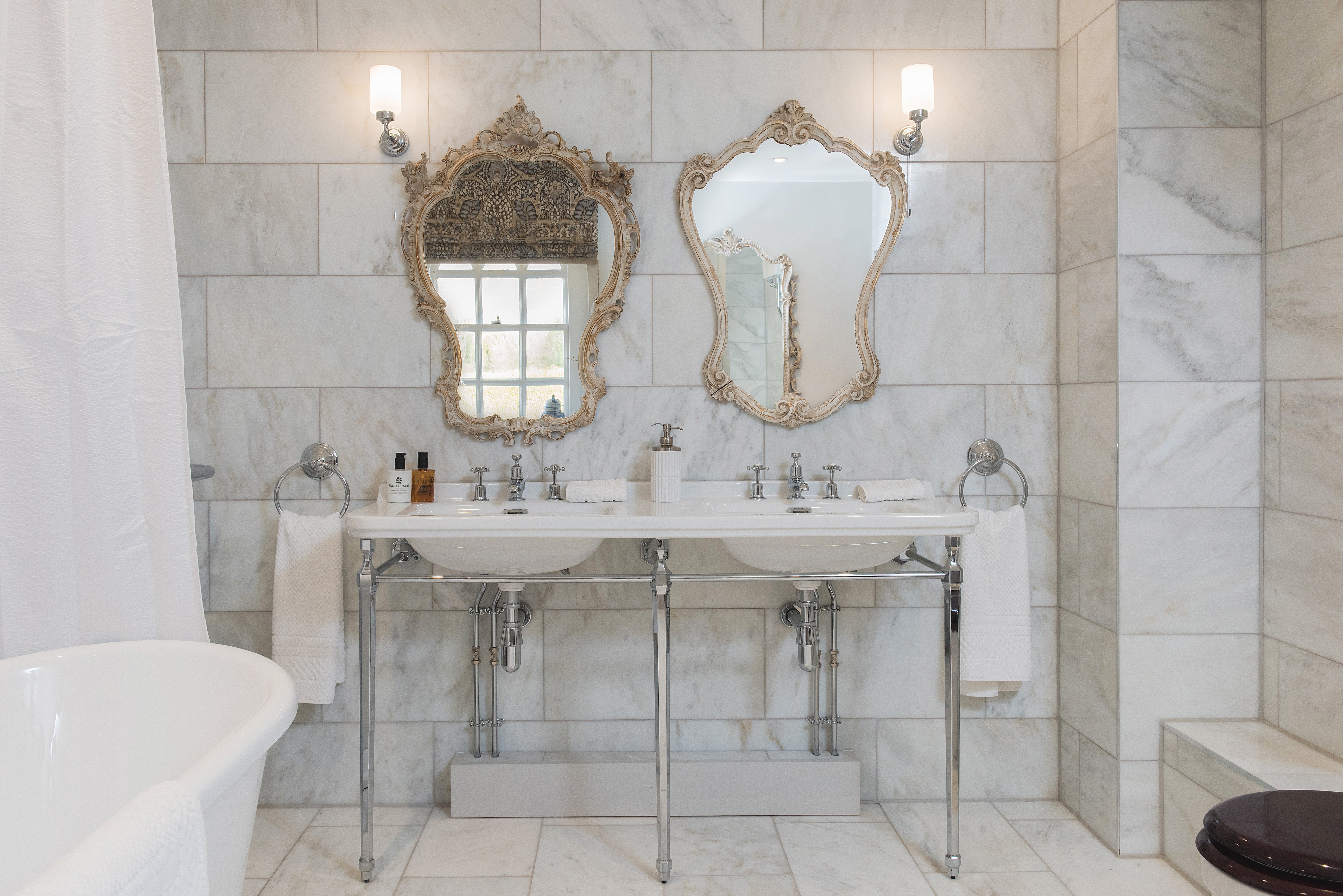 Wisteria Bedroom- Bridal Suite (7).jpg