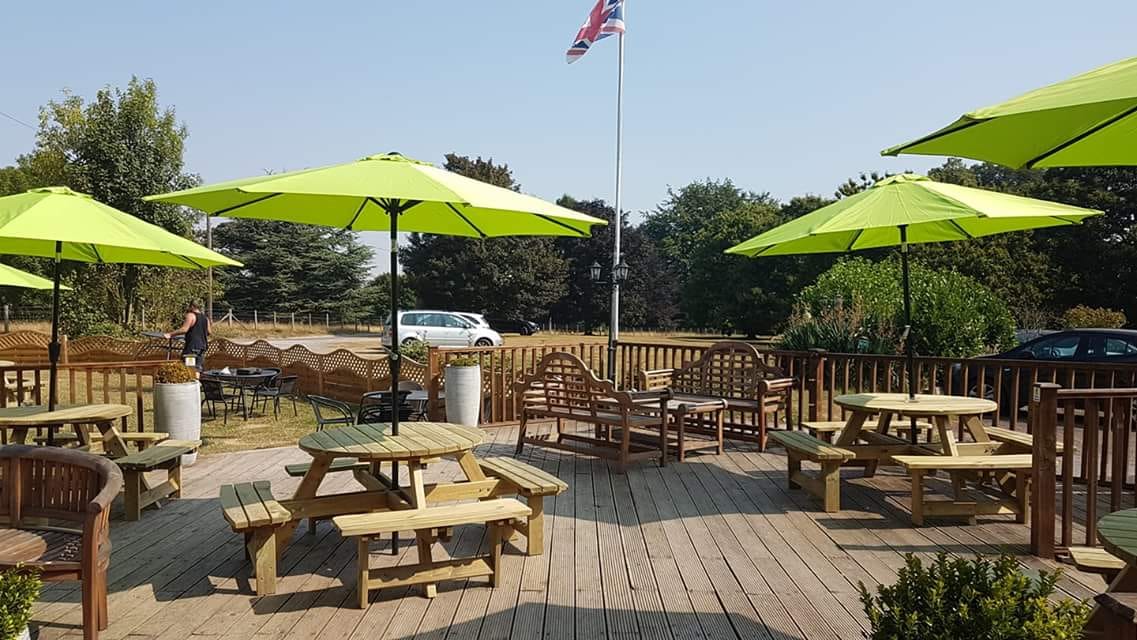 Sitting area outside 2.jpg