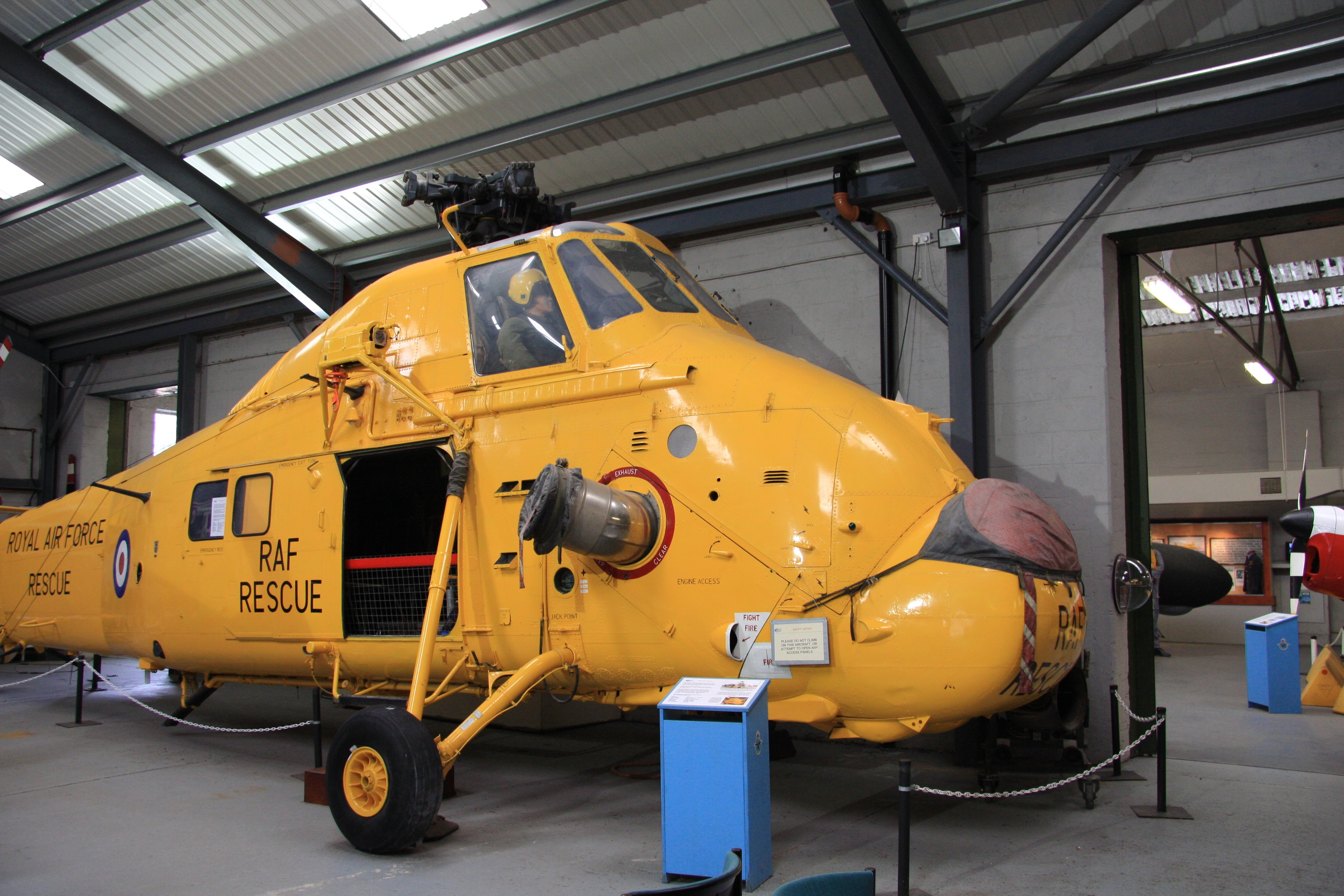 raf-manston-yello-heli.jpg