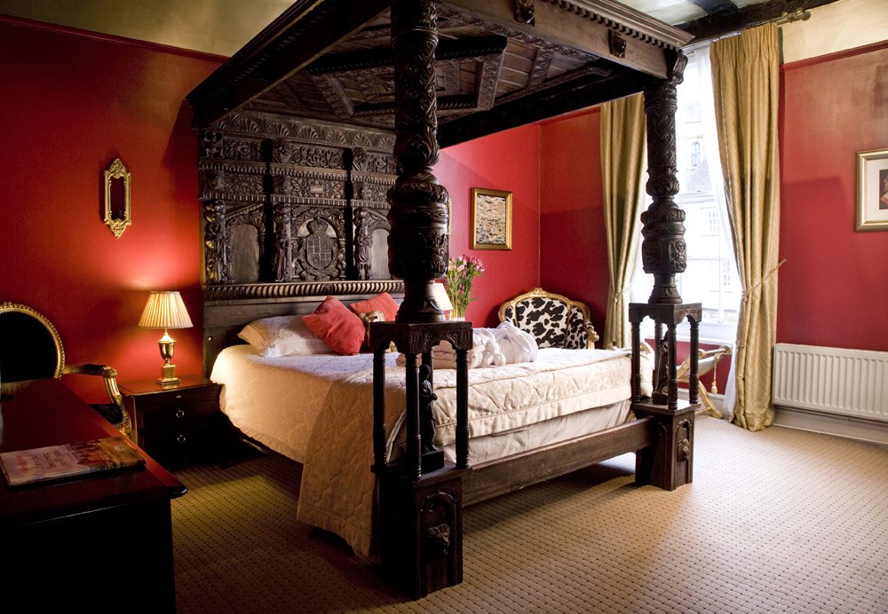 george-hotel-bedroom.jpg