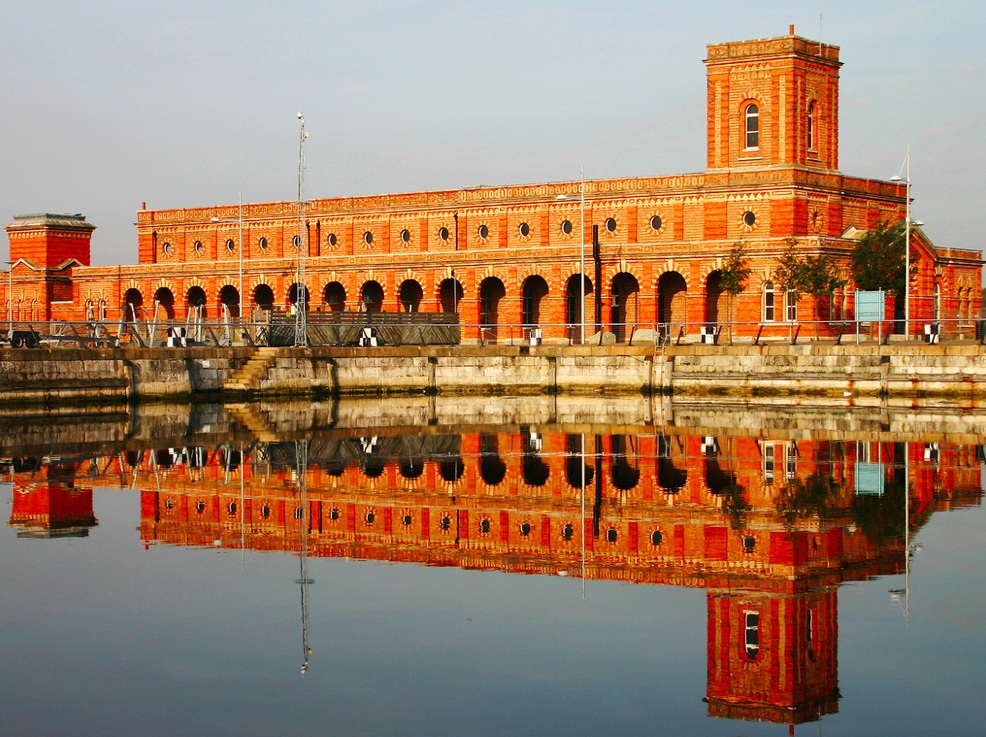 copper-rivet-distillery---pumphouse-reflection.jpg